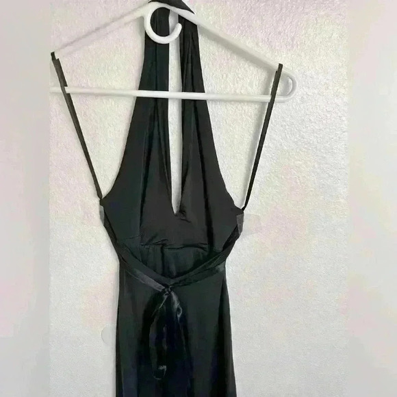 BCBGMAXAZRIA A-Line Jersey Halter Low Back Midi Dress With Tie Back Size Small - Picture 6 of 11